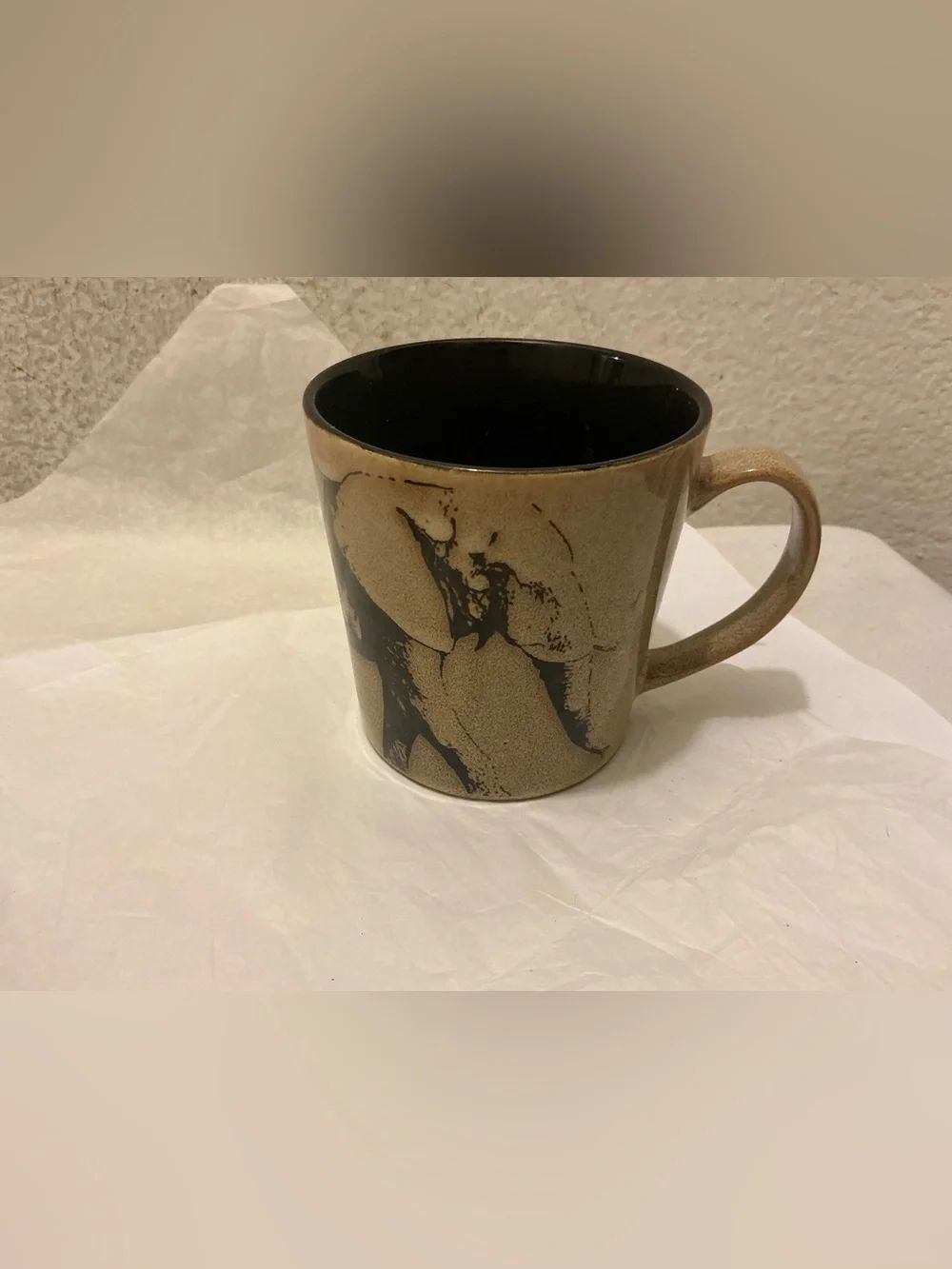 American Atelier classic safari Beige Mug elephant Black Interior